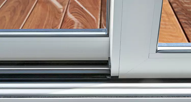 Patio Doors Leaking Water Issue Repair Services in Keystone, FL