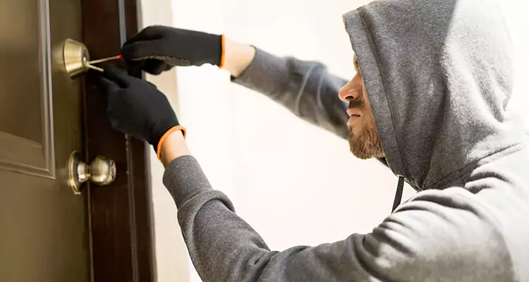 Emergency Motel Lock Repairs—Available 24/7 in Keystone, FL