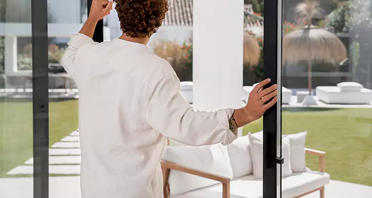 Sliding Screen Door Maintenance for Closing Issues in Keystone, FL